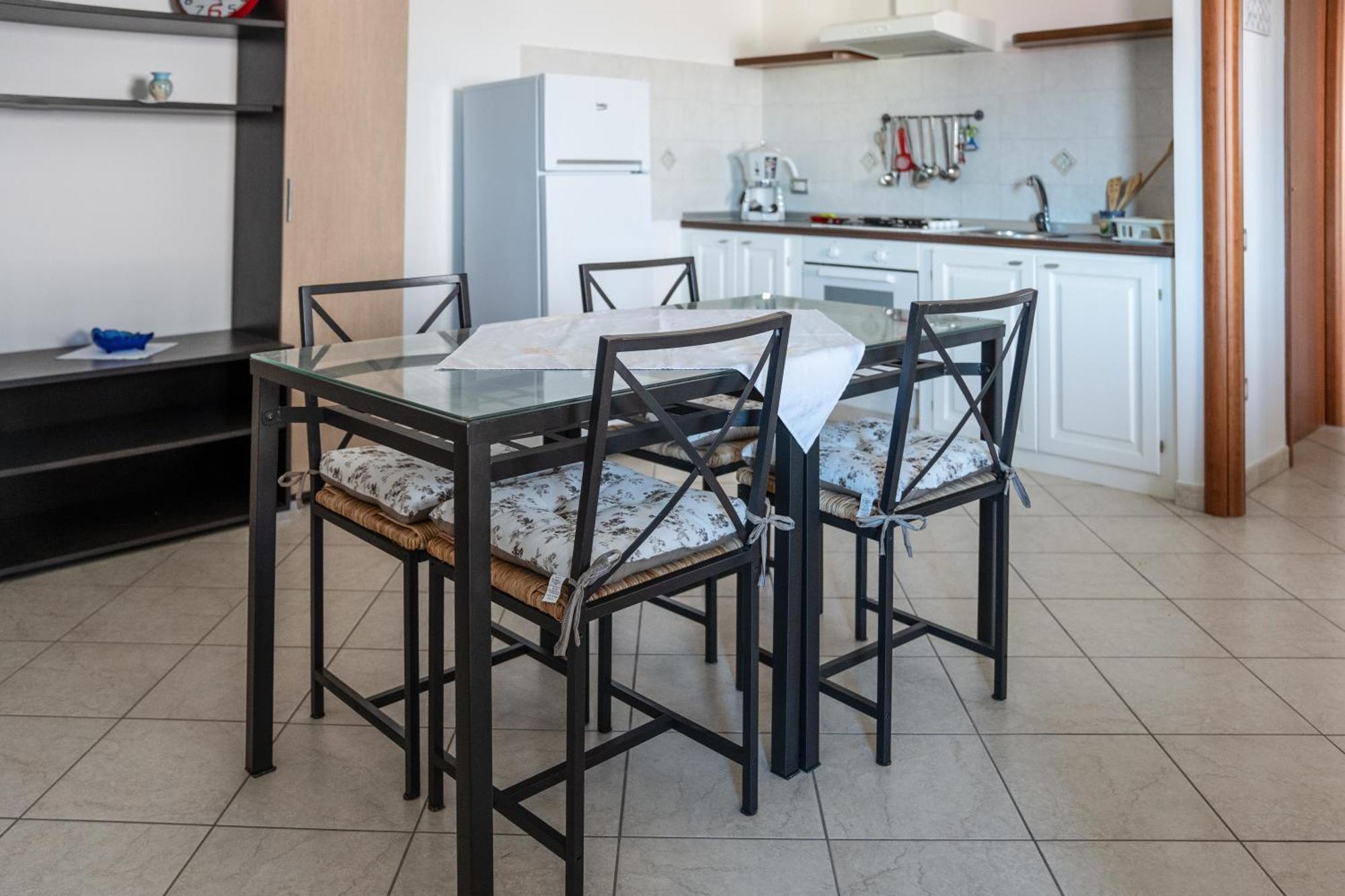 Casa Graziosa Apartment Nurachi Екстериор снимка